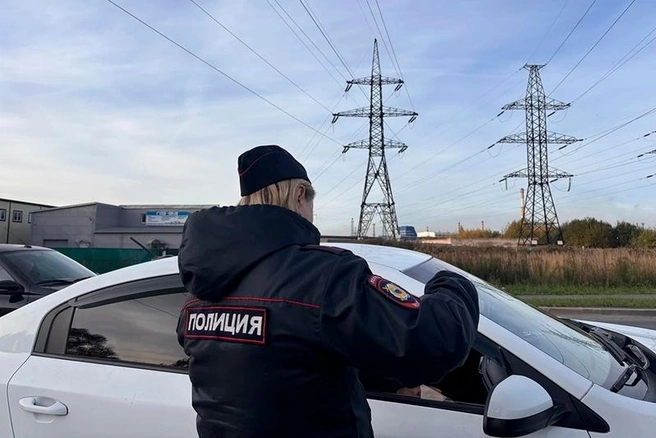 Рейд по водителям-иностранцам в Череповце | Источник: st.cherinfo.ru