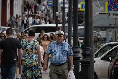 Вакансии для пенсионеров в Приморье: от водителя до фасовщика