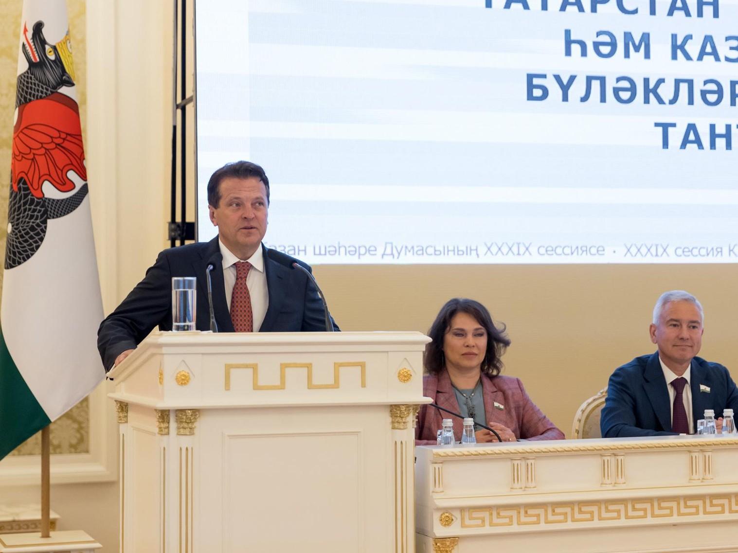 «Решил выбросить кожурку грейпфрута в ведро»: мэр Казани рассказал, как поругал сына за неразумное отношение к отходам