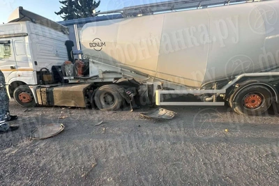 Взрыв газовых баллонов КАМАЗа: пострадали трое рабочих в Петербурге