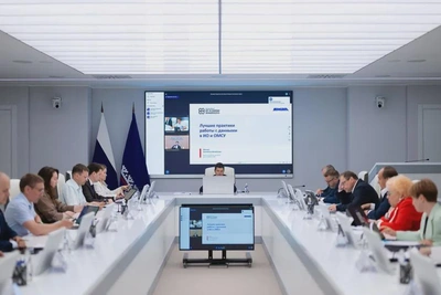 Дмитрий Артюхов обсудил модернизацию почты и безопасность на дорогах