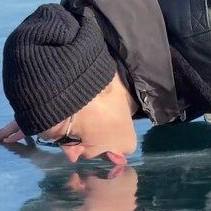 SHAMAN устроил скандал, облизав Байкал: мемы, реакция Ксении Собчак и Иды Галич