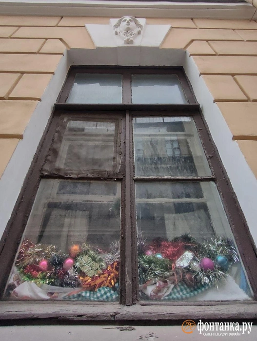 Циклон определяет погоду и в Петербурге, и в Москве. Но в одном городе осень, в другом лето | Источник: Михаил Огнев / «Фонтанка.ру»