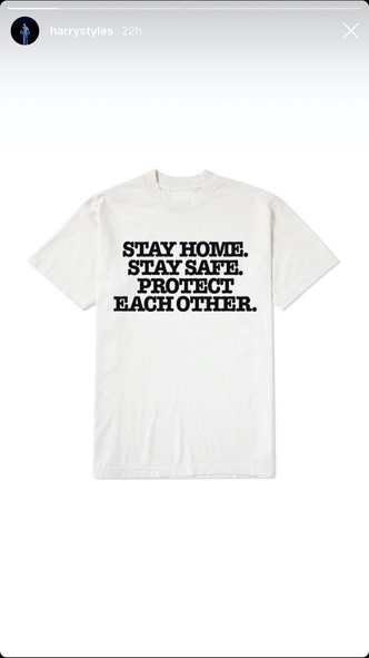 So strange: Гарри Стайлс продает футболки с коронавирусом