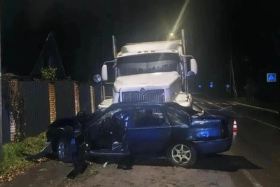 В Сосново три пассажира погибли в ДТП с грузовиком