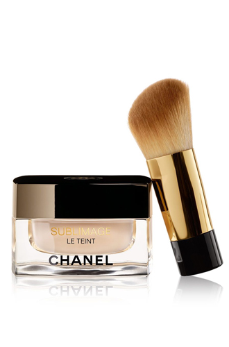 Тональный крем-уход, придающий сияние, Sublimage le Teint Foundation, Chanel.