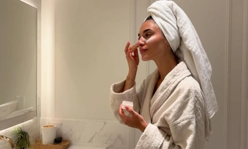 С заботой о себе: 10 бьюти-средств, которые пригодятся в холодный сезон