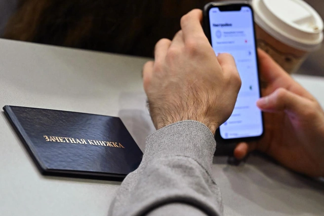 «Нас бьют, мы летаем». Как брань в закрытом чате привела к смене состава Студсовета СПбГАСУ | Источник: Александр Миридонов / «Коммерсантъ»