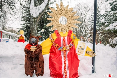 В Ярославле открылась выставка масленичных кукол