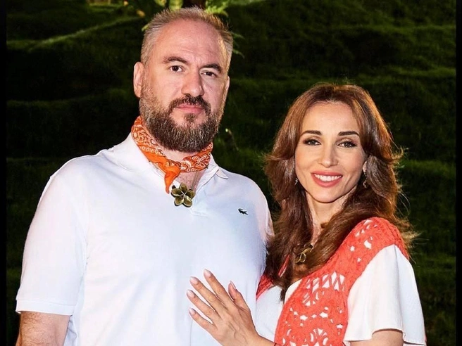 60 жастағы жас жігітпен әдемі секс Эндрю Блейктің барлық порно фильмдерін қараңыз