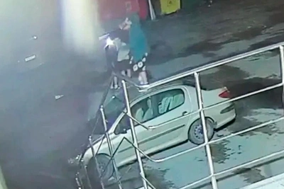 Подростки танцевали на крыше Peugeot в Челябинске