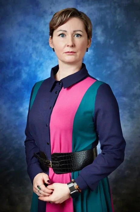 На сайте вуза оказано, что Чилимова сама окончила КФУ и работает там уже более 15 лет  | Источник: kpfu.ru