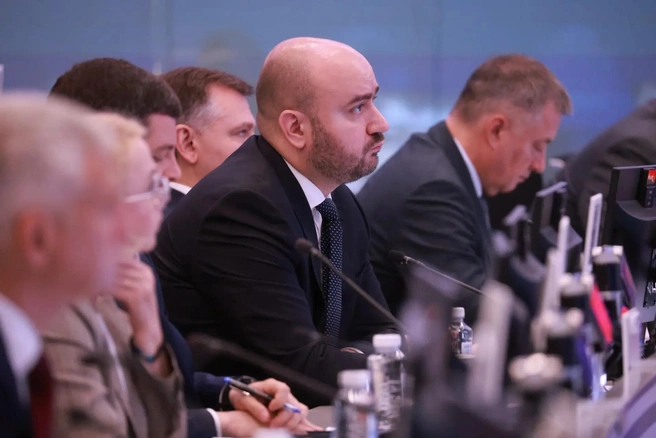 Губернатор отметил, что введенные на прошлой неделе лимиты на продажу топлива были вынужденной мерой | Источник: пресс-служба Правительства РФ