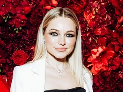 Инна Маликова показала домашний уход за собой