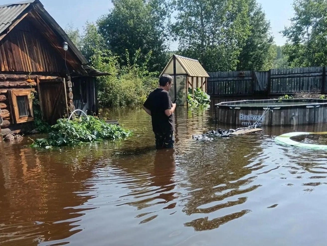 Вода продолжает прибывать с каждым днем | Источник: читательница E1.RU