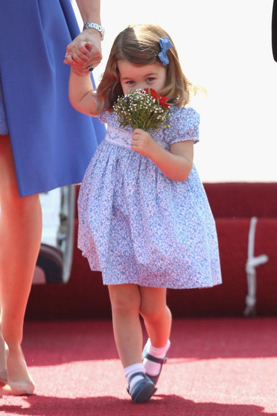25 самых трогательных фотографий принцессы Шарлотты