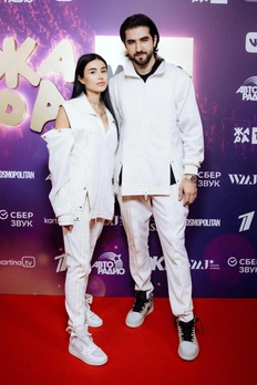 <p>Мона и Эльман на премии «Жара Music Awards-2021»</p>