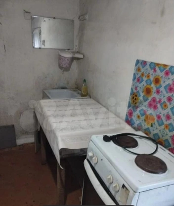 Квартирантам придётся топить печь | Источник: сайт объявлений