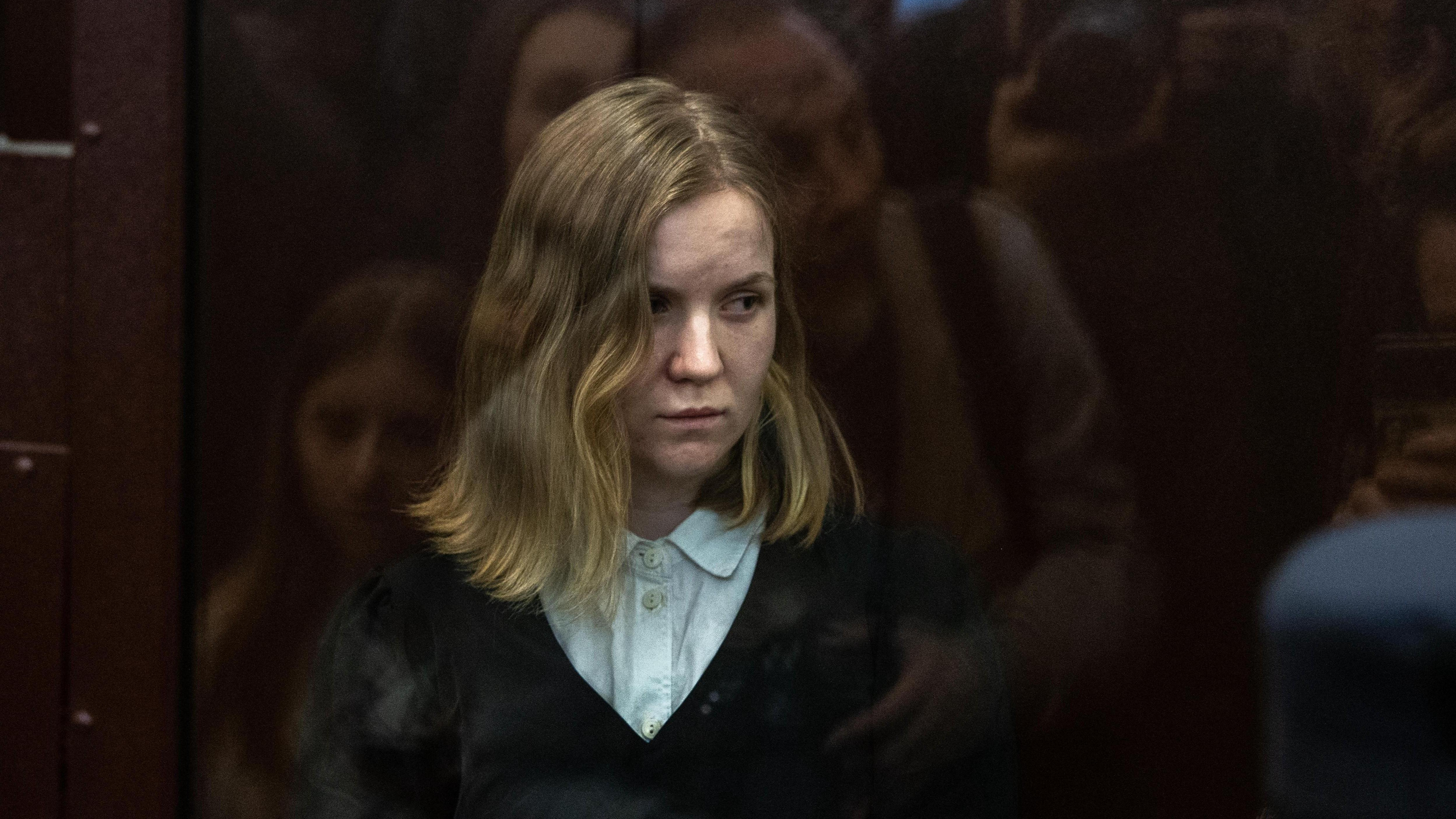 «Закрывают в изолятор за лютую драку»: бывшая заключенная рассказала, что творится в колонии, где сидит террористка Дарья Трепова*