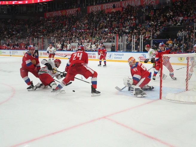 Хоккеисты сборной России продемонстрировали уверенную игру в защите. | Источник: Андрей Бортко / NGS.RU