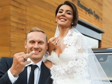 40 дней без Яниса Тиммы: Маликов, Зверев, дочь и вдова Левкина поддержали Седокову