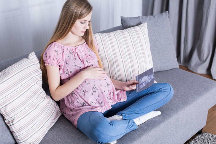 12 очень странных вещей, которые беременные берут в роддом