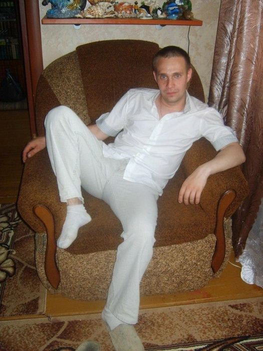 Чекановский был женат и воспитывал двух маленьких детей, но это не помешало ему найти любовницу | Источник: Юрий Чекановский / Vk.com