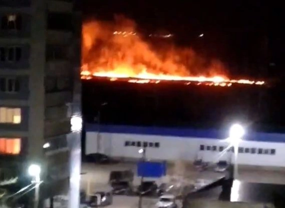 В Сасове сняли на видео подходящую к домам «огненную стену» | ya62.ru