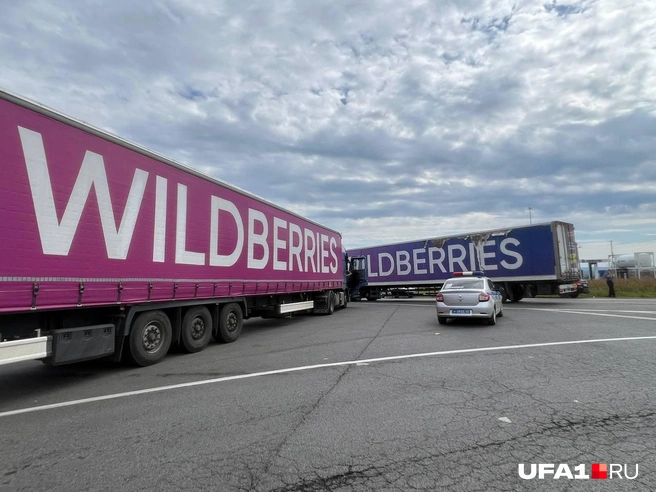Грузовики Wildberries встали | Источник: Булат Салихов / UFA1.RU