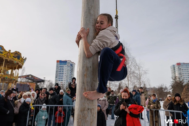 Самые яркие кадры Масленицы — в нашем фоторепортаже | Источник: Алексей Волхонский / V1.RU