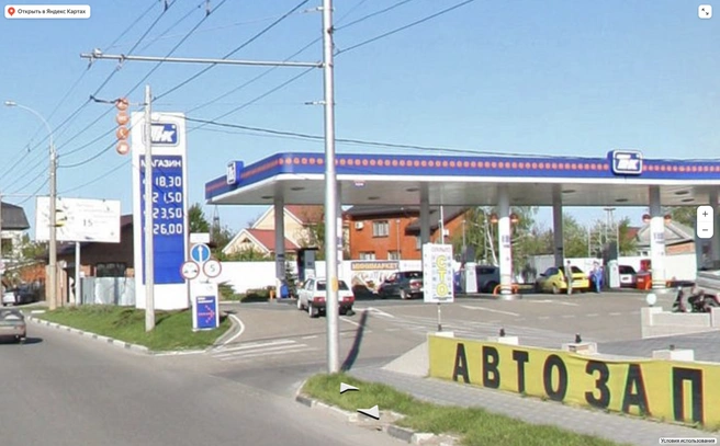 Юбилейный в 2010-м, затем здесь была заправка PNB, сейчас&nbsp;— «Лукойл» | Источник: Yandex.ru