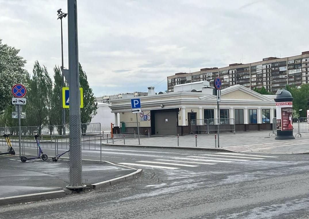 Разворачивайтесь и уезжайте! Почему в центре Тюмени закрыли городскую подземную парковку