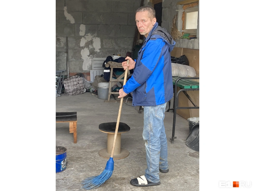 Правая рука у Андрея до сих пор не восстановилась после тяжелой травмы | Источник: Елена Панкратьева / E1.RU