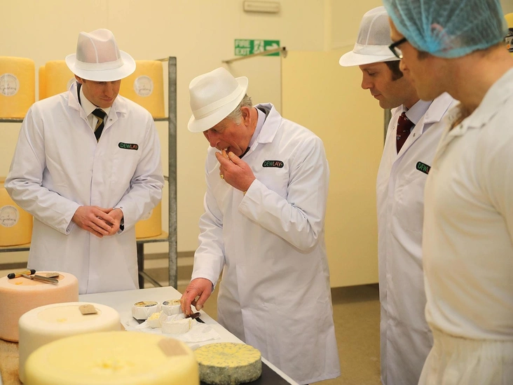 Принц Чарльз на ферме по производству сыра в Престоне, 21 марта 2017 год