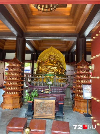 Территория храма Наньшань | Источник: Елизавета Ч.