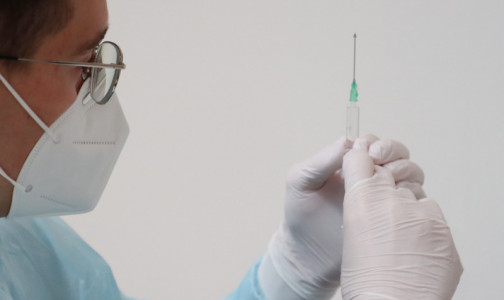 В Петербурге три человека умерли после вакцинации от коронавируса