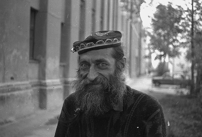 Один из самых известных снимков Букашкина в образе | Источник: Wikimedia.org