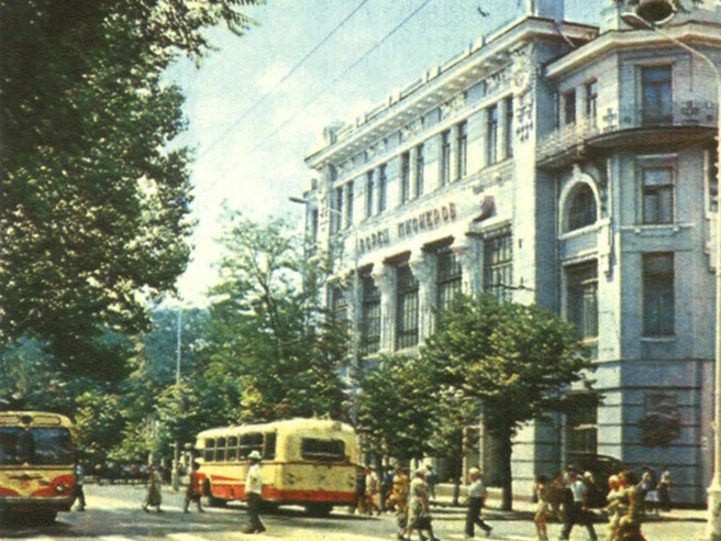 Здание Дворца пионеров. | Источник: pastvu.com