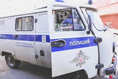 «Я тебе голову прострелю»: дебошир накинулся с угрозами на электрика в Ярославле