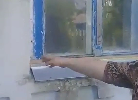 В Кораблинском районе власти переселили женщину в дом-развалюху (видео) | ya62.ru