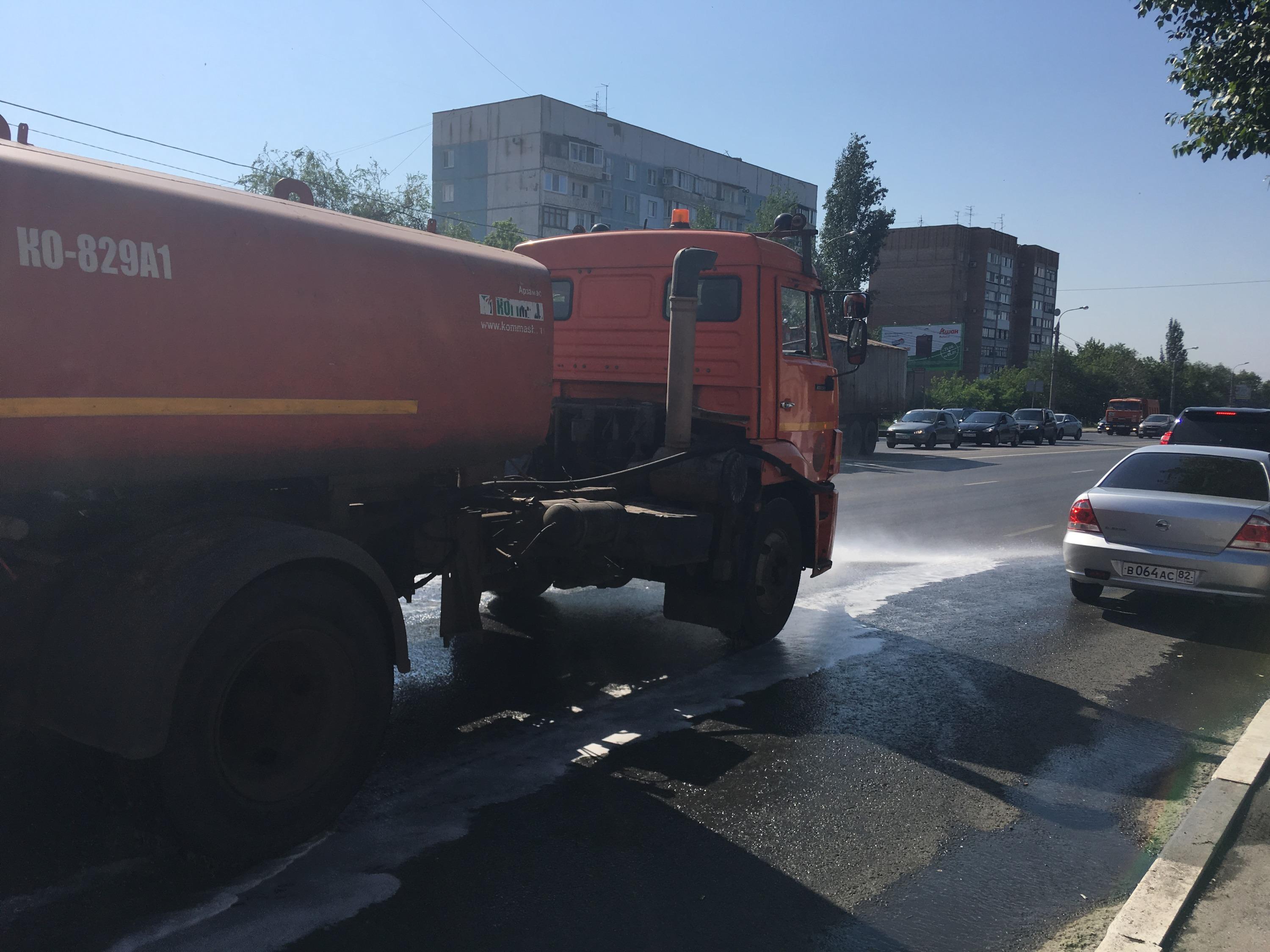 Мэрия: припаркованные машины мешают мыть улицы Самары - 3 июля 2018 - 63.ру