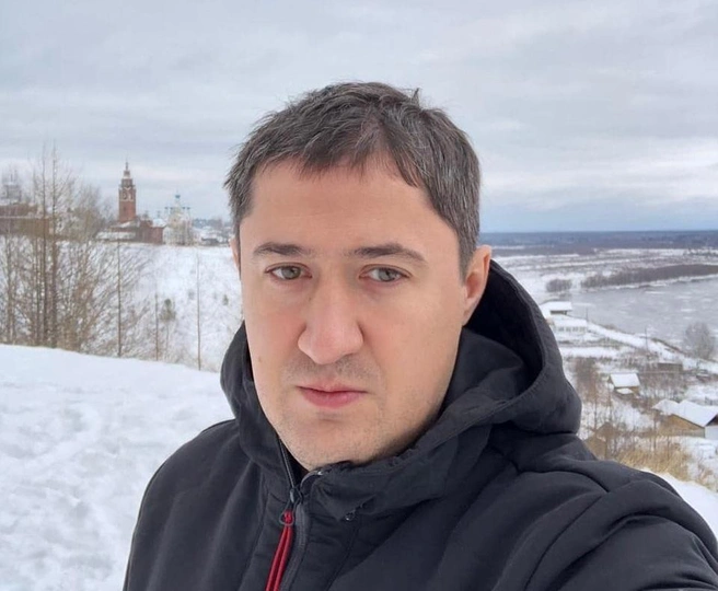 Дмитрий Махонин на родине — в Чердыни, на Вятском холме | Источник: mahonindn/instagram.com