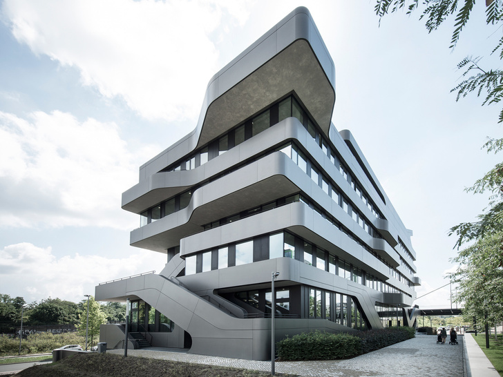 Новый университет в Дюссельдорфе по проекту J. Mayer H. (фото 5)
