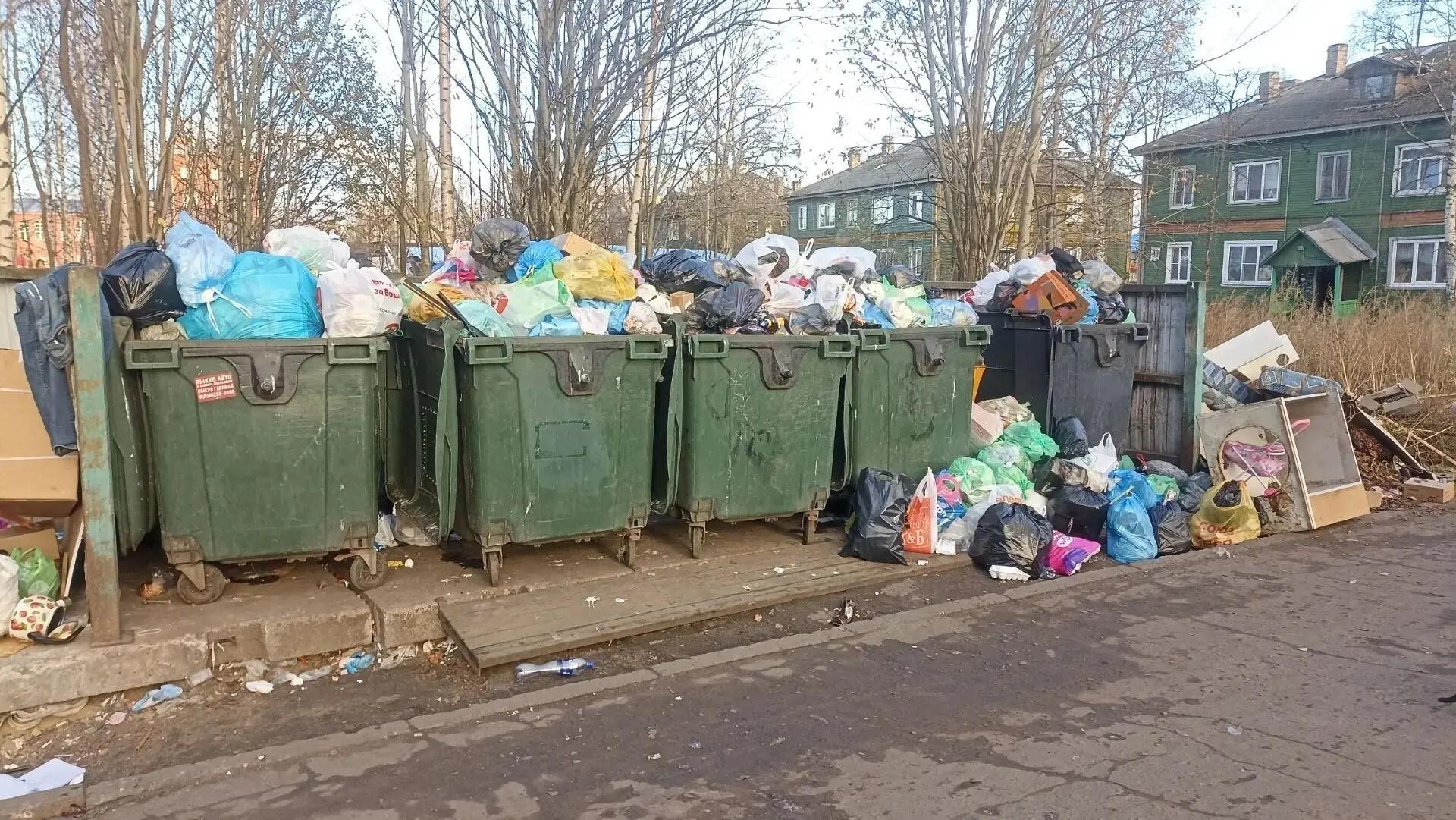В Архангельске перебои с вывозом мусора. Регоператор объяснил, почему