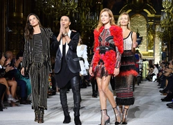 Элитная гвардия: топ-модели «нулевых» на показе Balmain