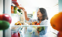 Как хранить зелень в холодильнике, чтобы она оставалась свежей целую неделю