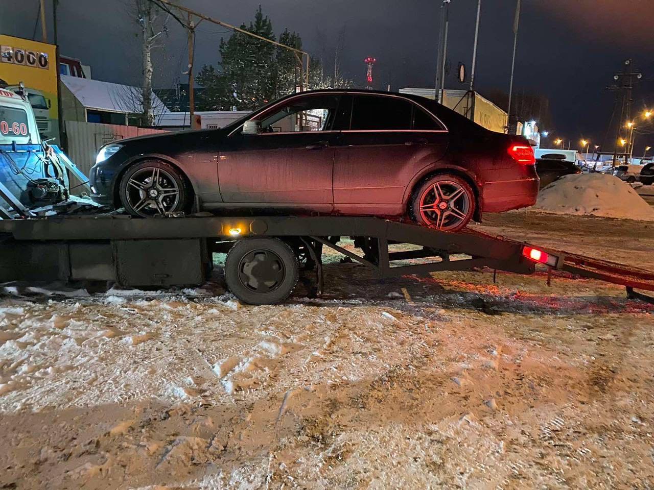 Тюменец купил шикарный автомобиль и его забрали за долги - 3 ноября 2023 -  72.ру