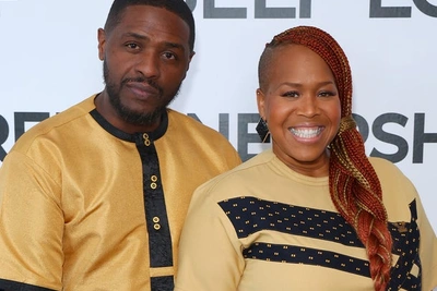 Муж Тины Кэмпбелл подал на развод после 20+ лет брака