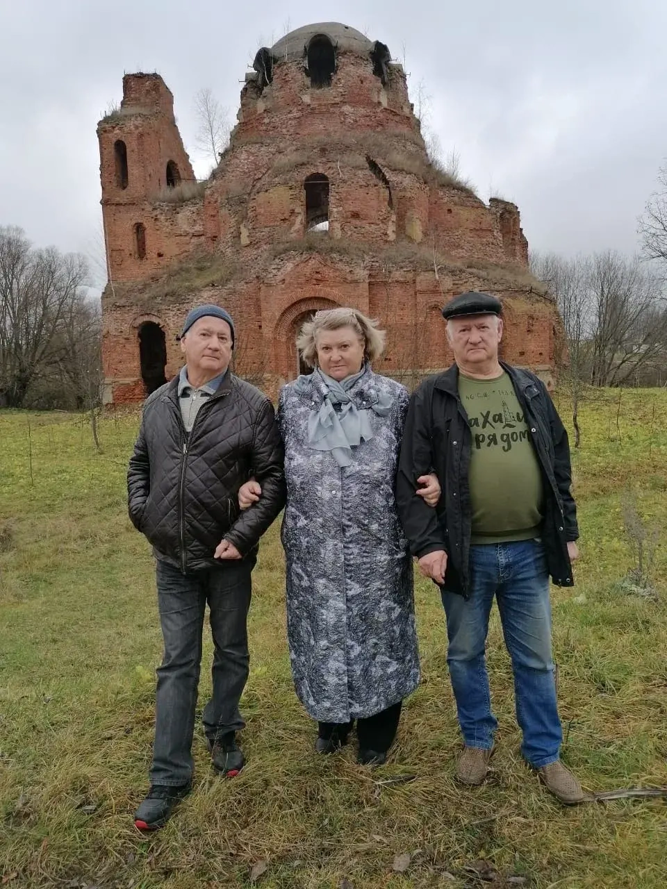 Сергей, Вера (их младшая сестра) и Александр  | Источник: предоставила Татьяна Якушина