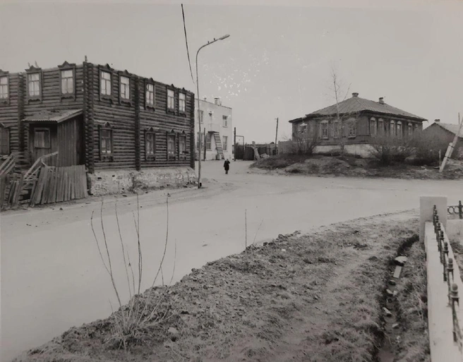 Пересечение улиц Сибирской и Савельева в 1976 году | Источник: Комитет по делам архивов Курганской области / Vk.com